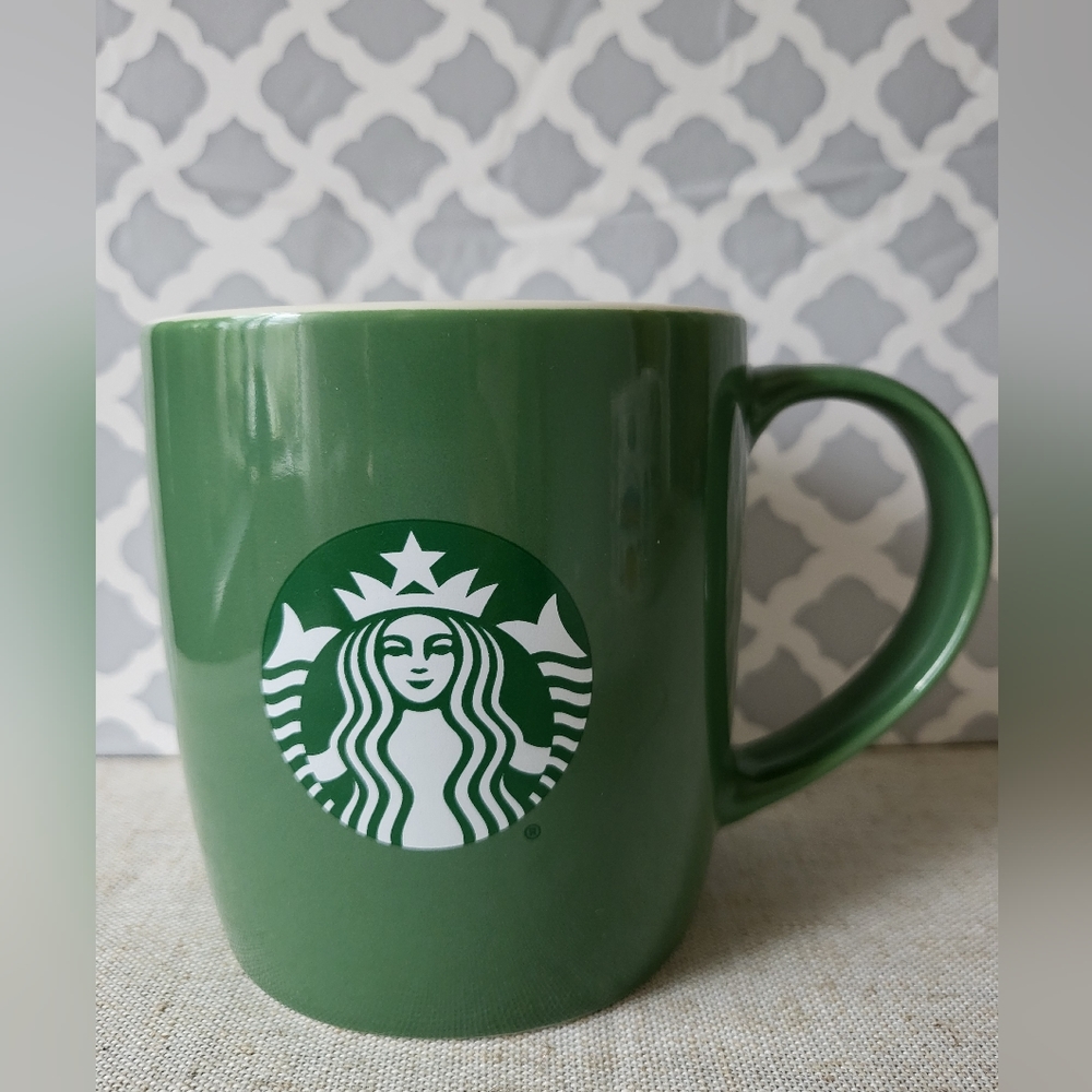 Starbucks 11oz Traditonal Mug 2021